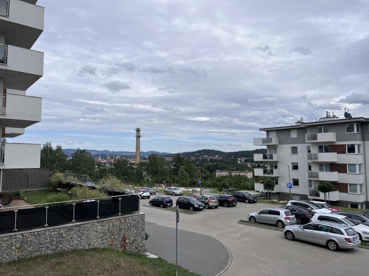 Apartament Z Tarasem Na Osiedlu Rakownica Jelenia Góra Екстериор снимка