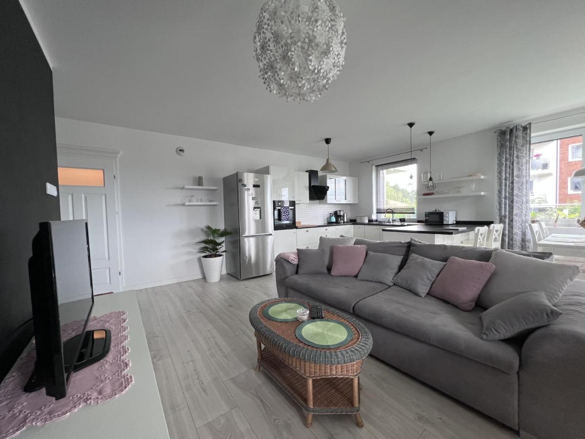 Apartament Z Tarasem Na Osiedlu Rakownica Jelenia Góra Екстериор снимка