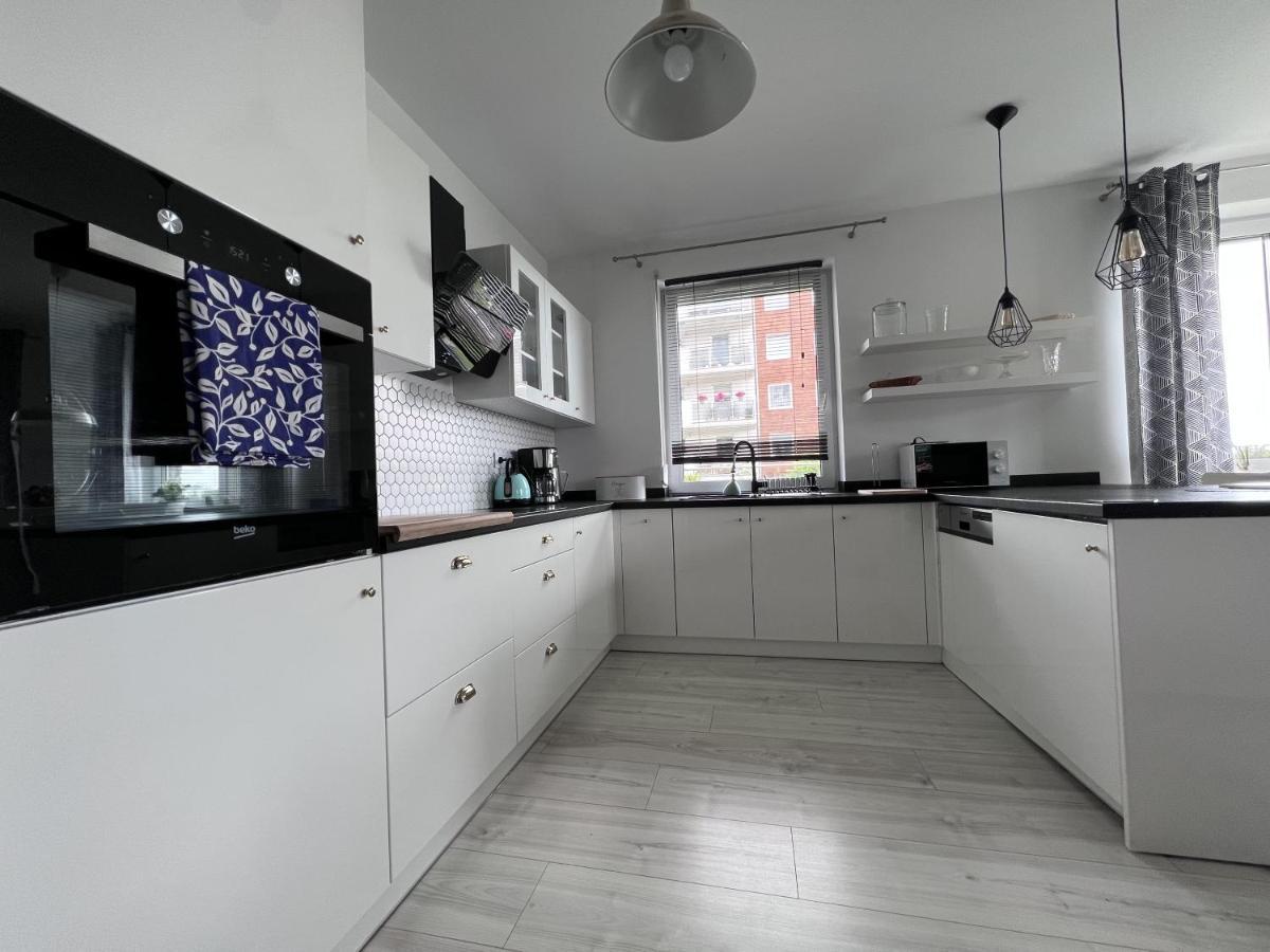 Apartament Z Tarasem Na Osiedlu Rakownica Jelenia Góra Екстериор снимка