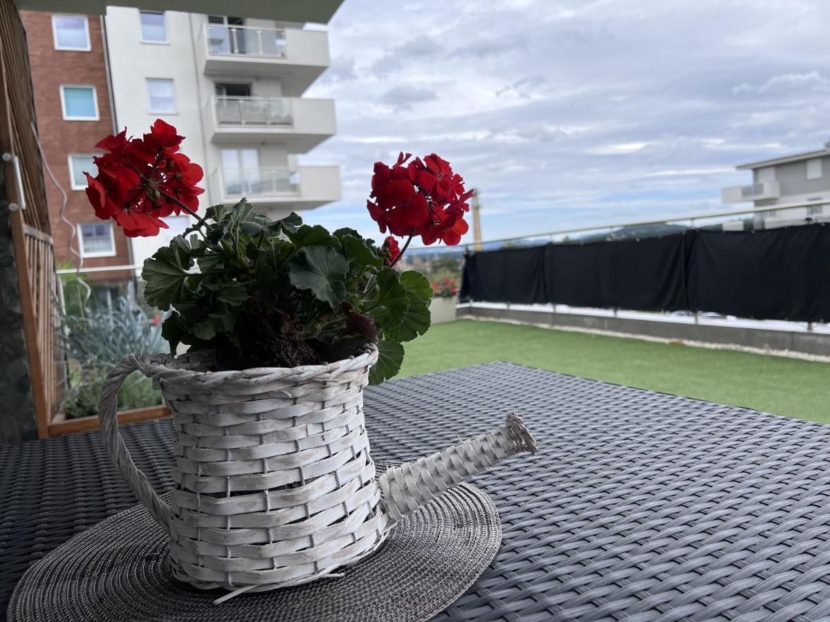 Apartament Z Tarasem Na Osiedlu Rakownica Jelenia Góra Екстериор снимка